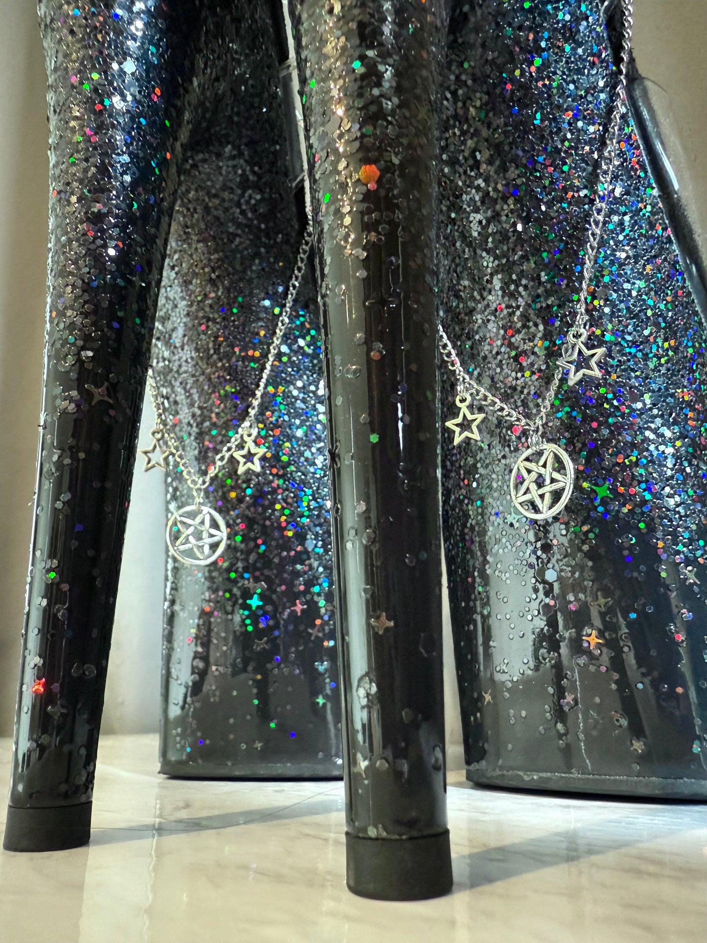 ‘Satan’s Slvt’ Shoe Chains (Pentagrams)