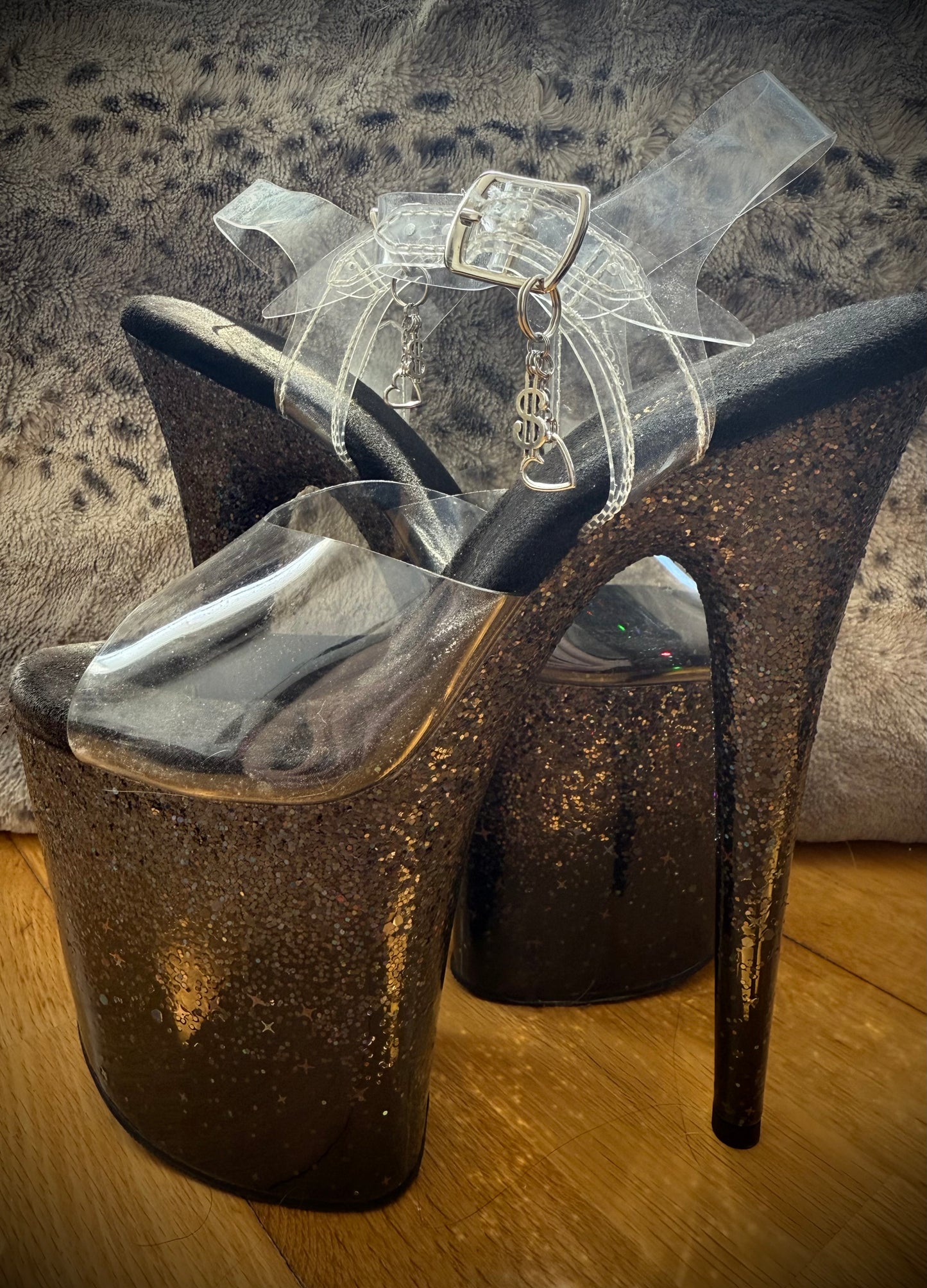 ‘Love & Money’ Heel Charms (Heart/Dollar Sign)